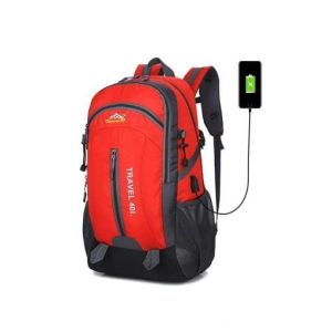 Mochila de Senderismo NewMum con Conector USB Impermeable color rojo