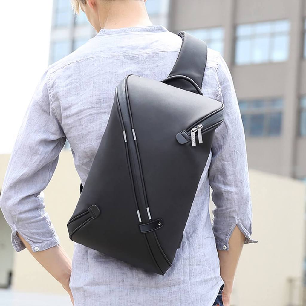 Bolso Cruzado con USB para Hombre Bandolera Antirrobo FANDARE 2